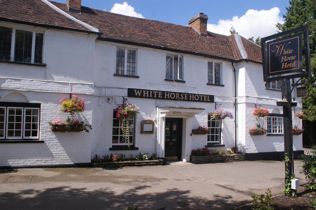 The White Horse Hotel Hertingfordbury Exterior photo